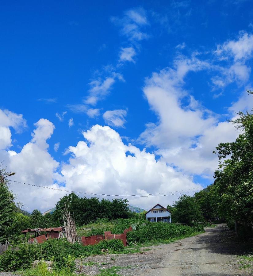 Tsknari Oda Oni Екстериор снимка