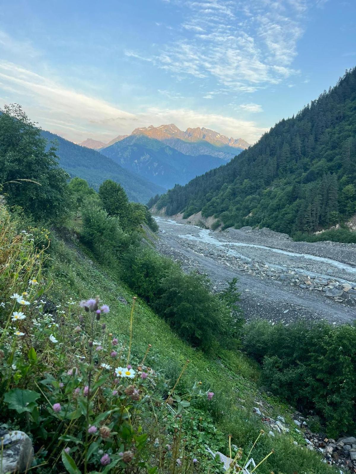 Tsknari Oda Oni Екстериор снимка